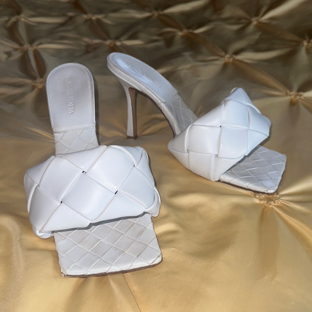 Bottega veneta lido sandals heels